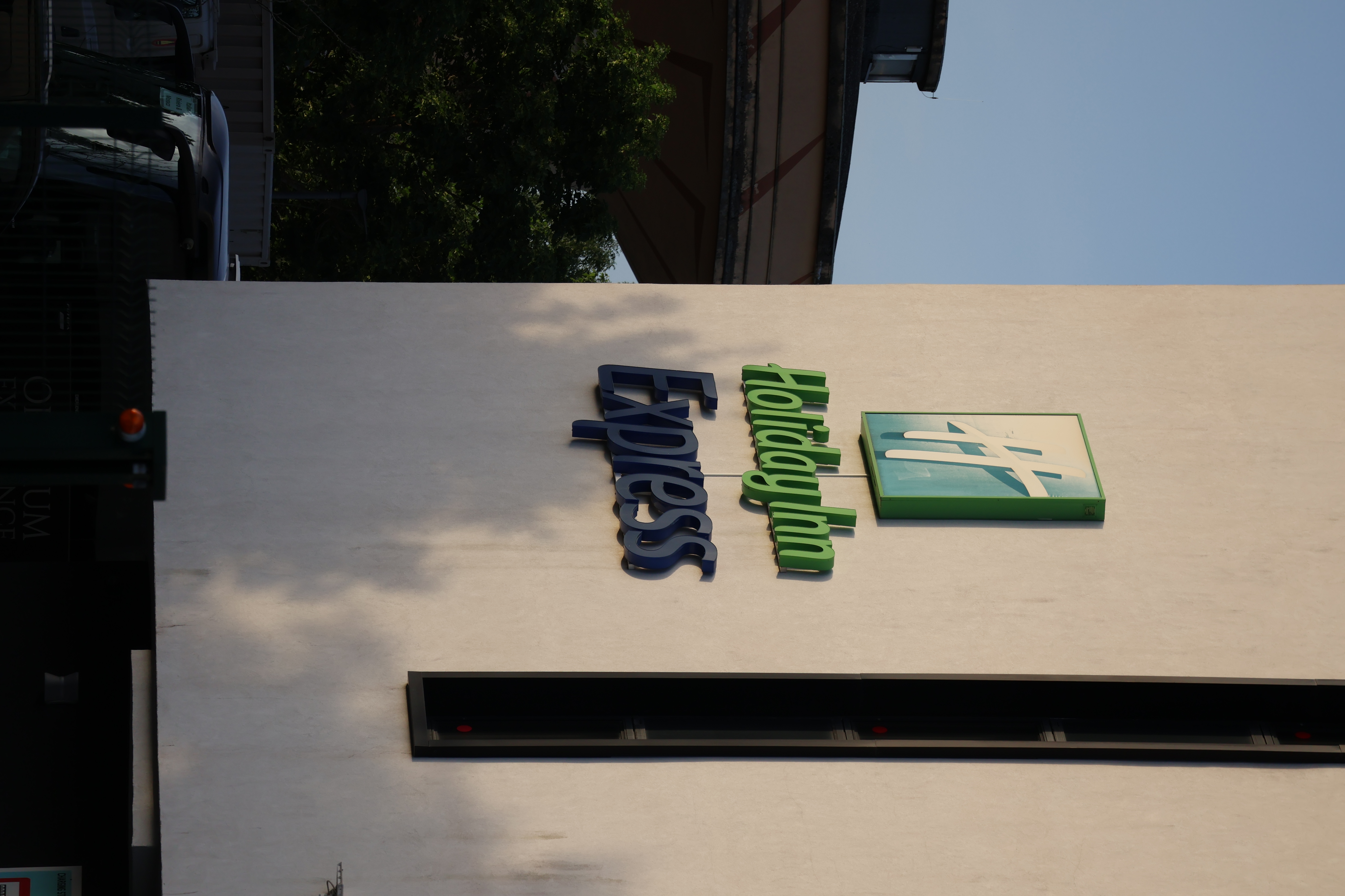 Photo 02